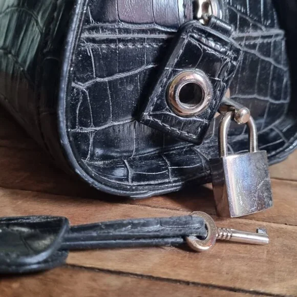 Prada bag - Picture 3 of 6